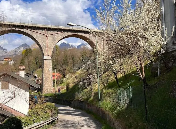 Conveniente, Tranquilla E Accogliente Con Park Дом отдыха