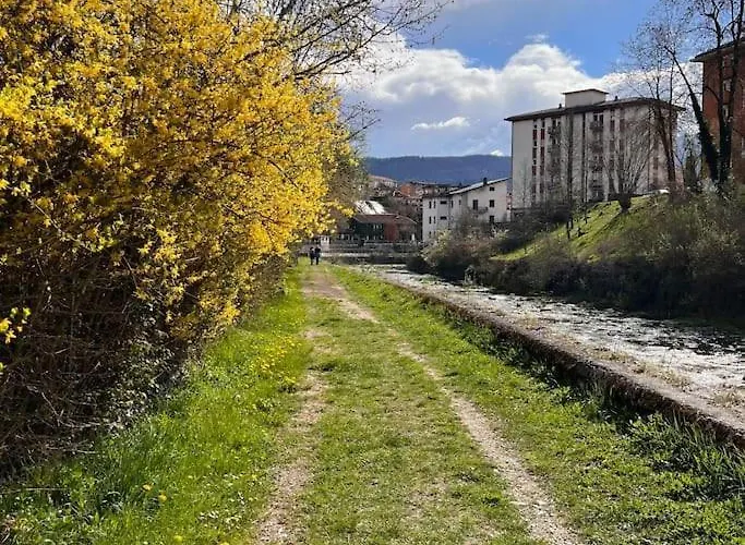 Conveniente, Tranquilla E Accogliente Con Park Semesterbostad